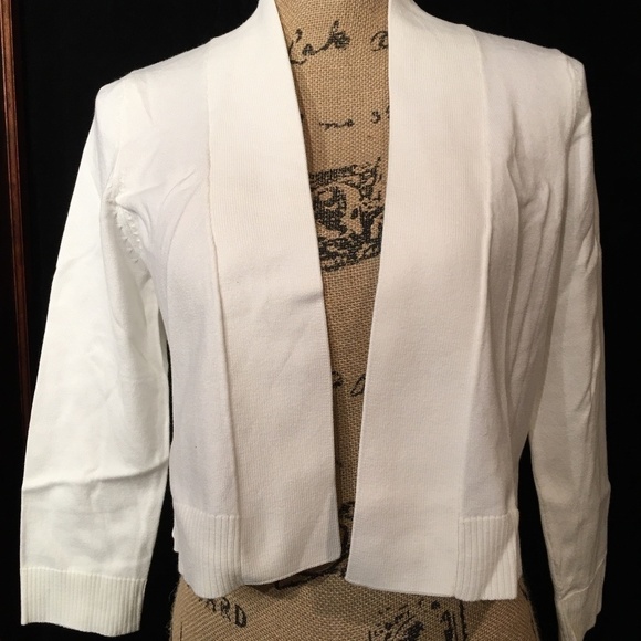 Calvin Klein Sweaters - CALVIN KLEIN Shrug, NWOT, Cropped, WHITE, Women’s Size PETITE Medium